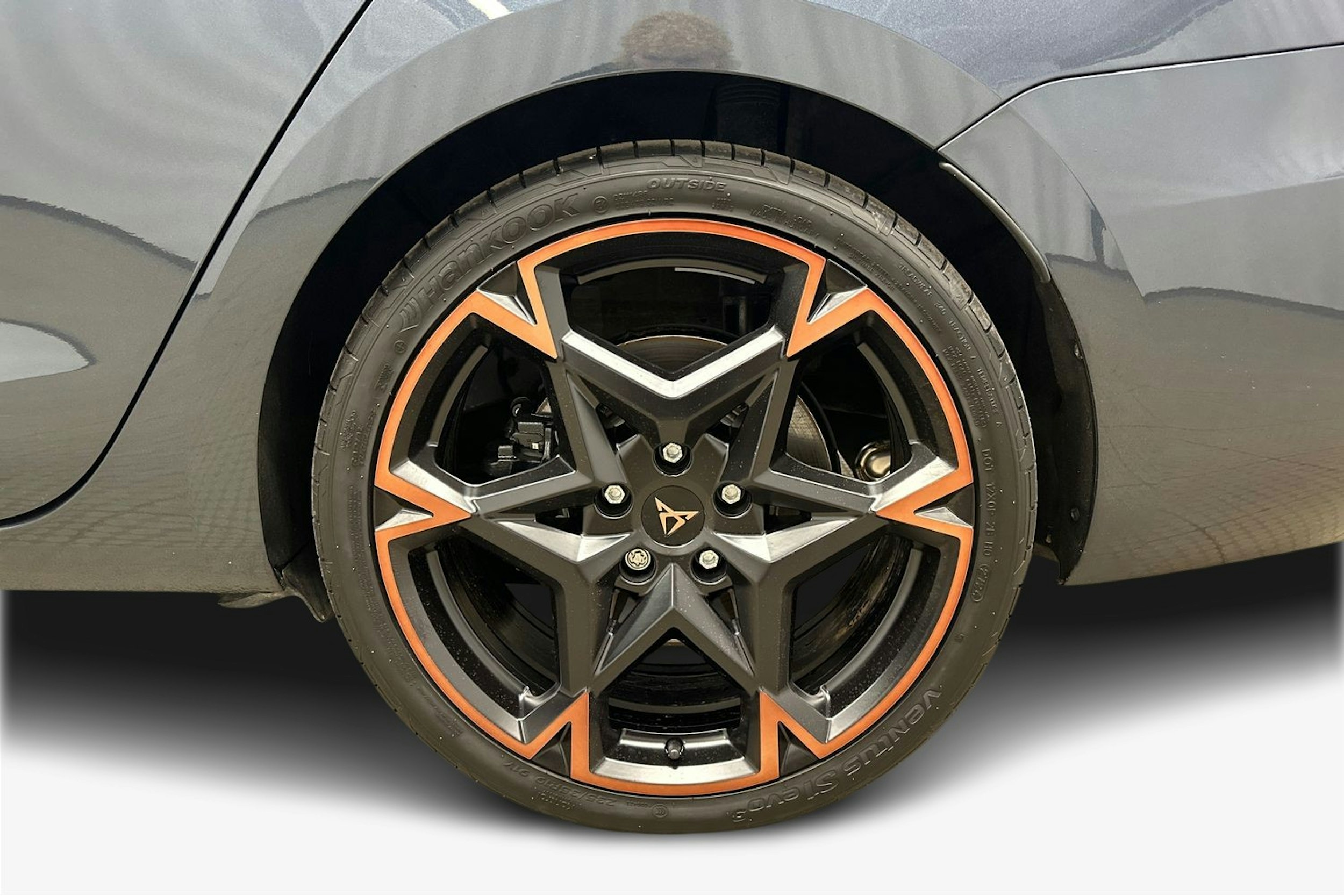 harmaa CUPRA Leon Sportstourer 2025 kuva 11.