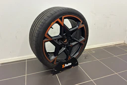 Harmaa CUPRA Leon Sportstourer 2025 kuva 10.