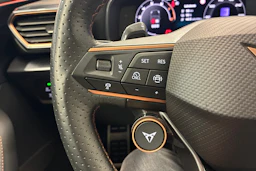 Harmaa CUPRA Leon Sportstourer 2025 kuva 14.