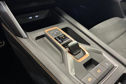 Harmaa CUPRA Leon Sportstourer 2025 kuva 17.