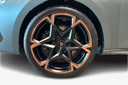 harmaa CUPRA Leon Sportstourer 2025 kuva 9.