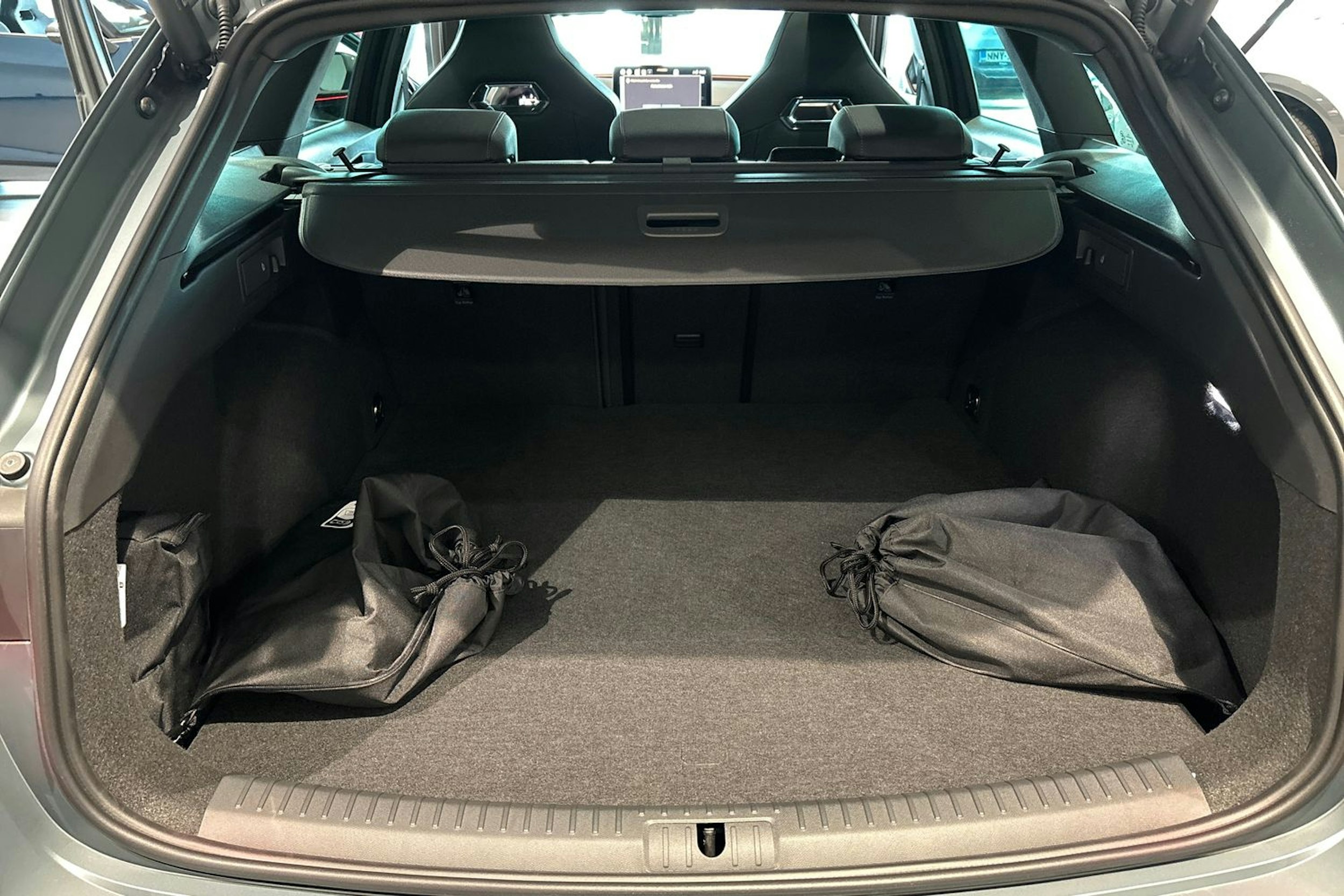 harmaa CUPRA Leon Sportstourer 2025 kuva 15.