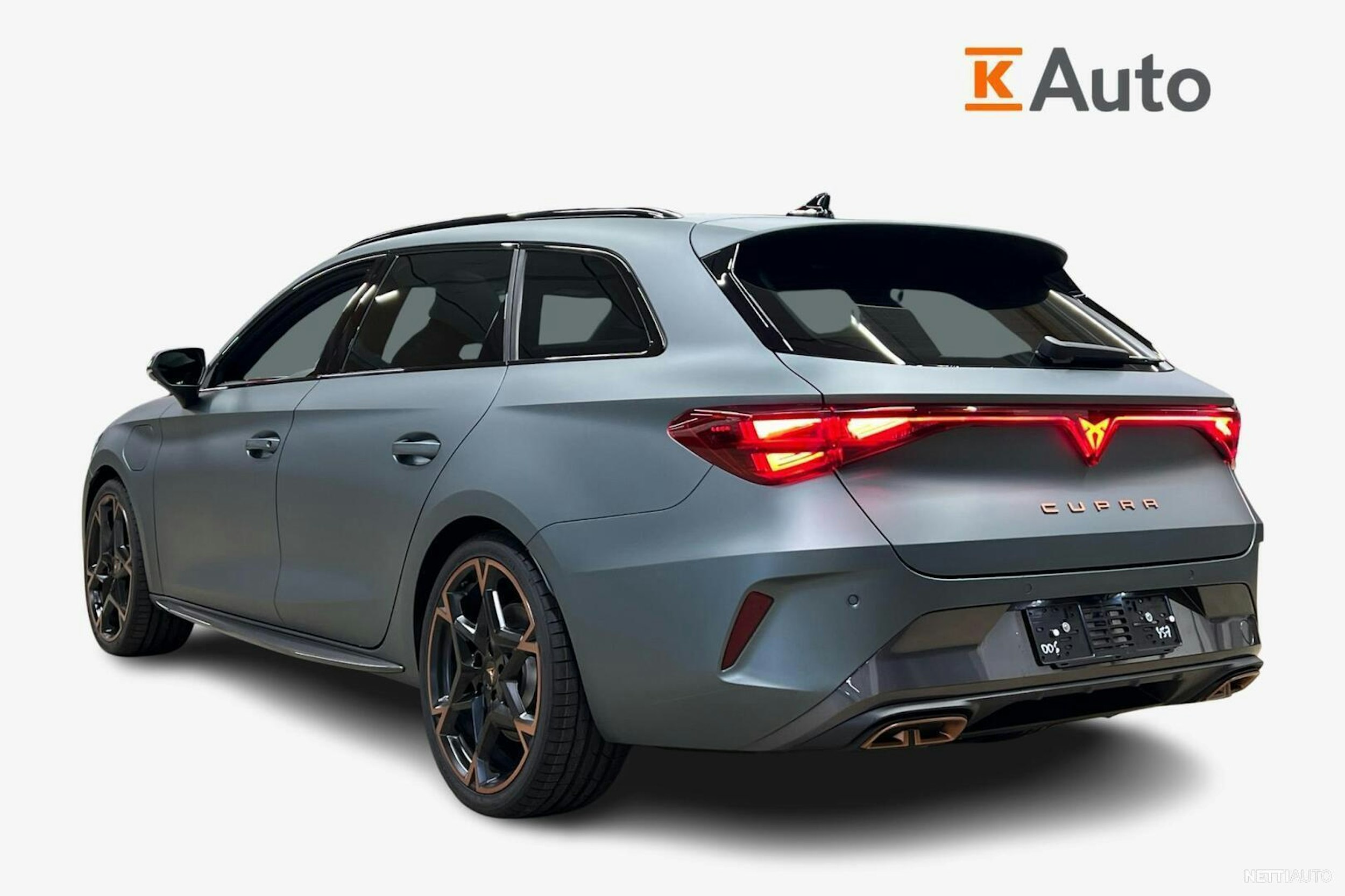 harmaa CUPRA Leon Sportstourer 2025 kuva 2.