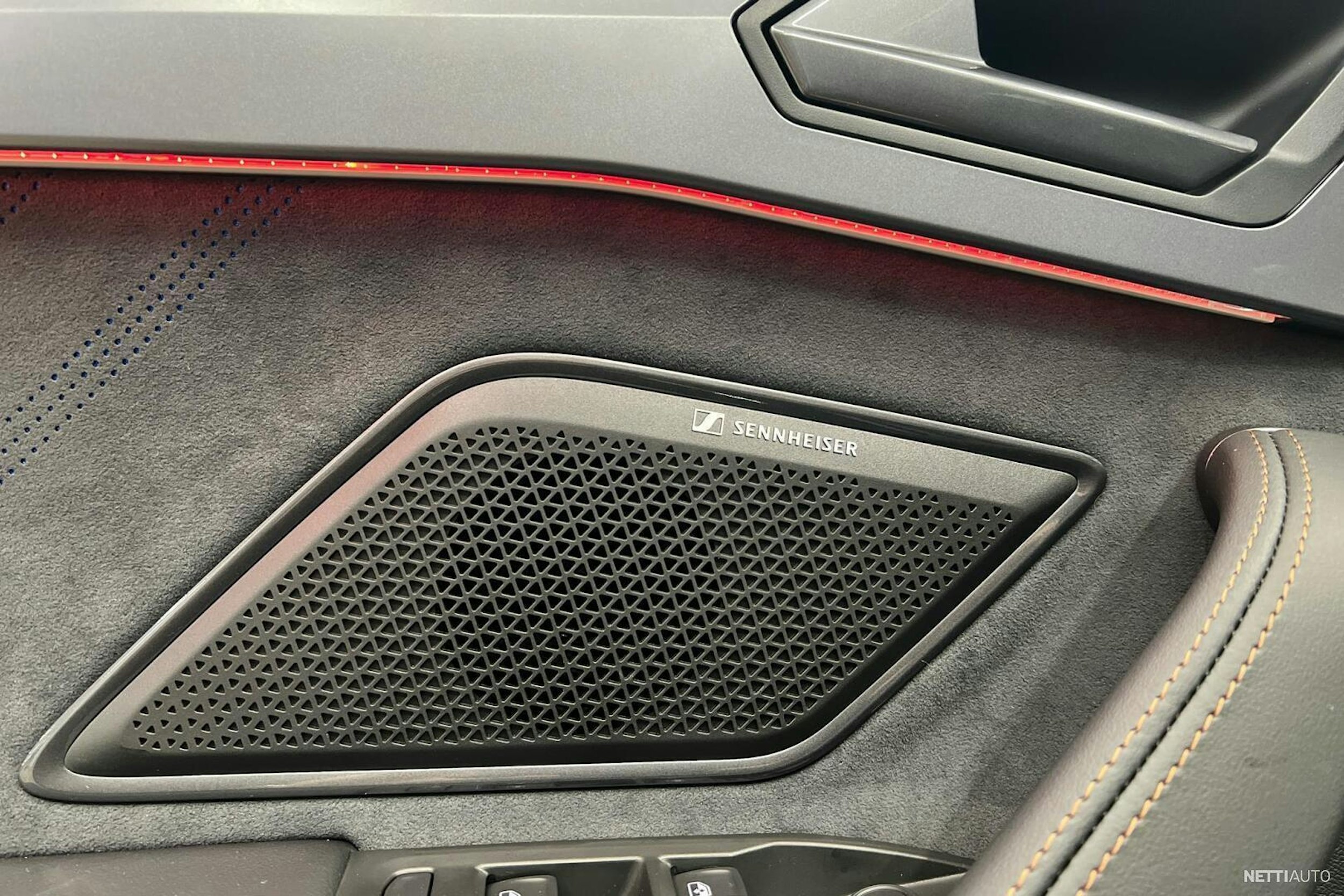 harmaa CUPRA Leon Sportstourer 2025 kuva 13.