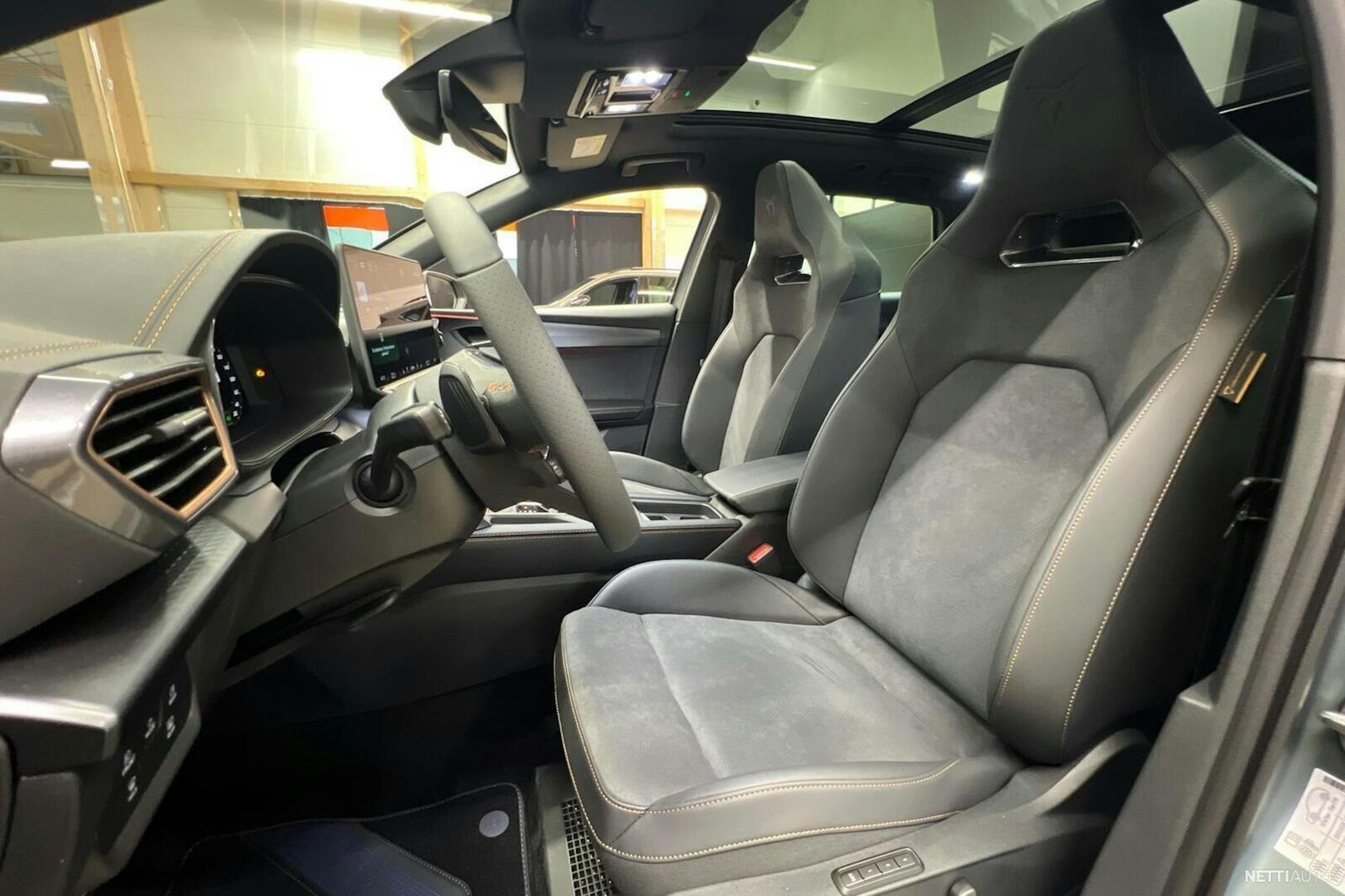 harmaa CUPRA Leon Sportstourer 2025 kuva 6.