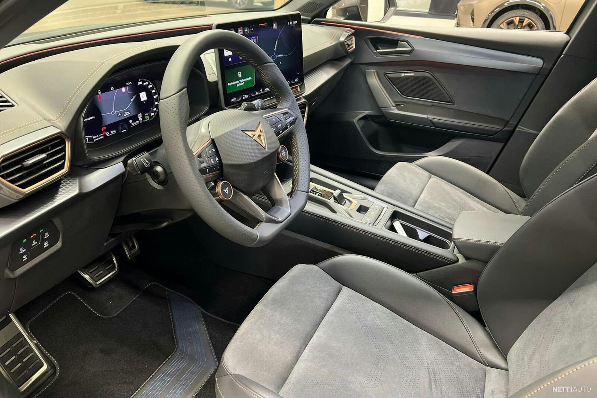 harmaa CUPRA Leon Sportstourer 2025 kuva 10.