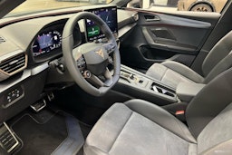 harmaa CUPRA Leon Sportstourer 2025 kuva 10.