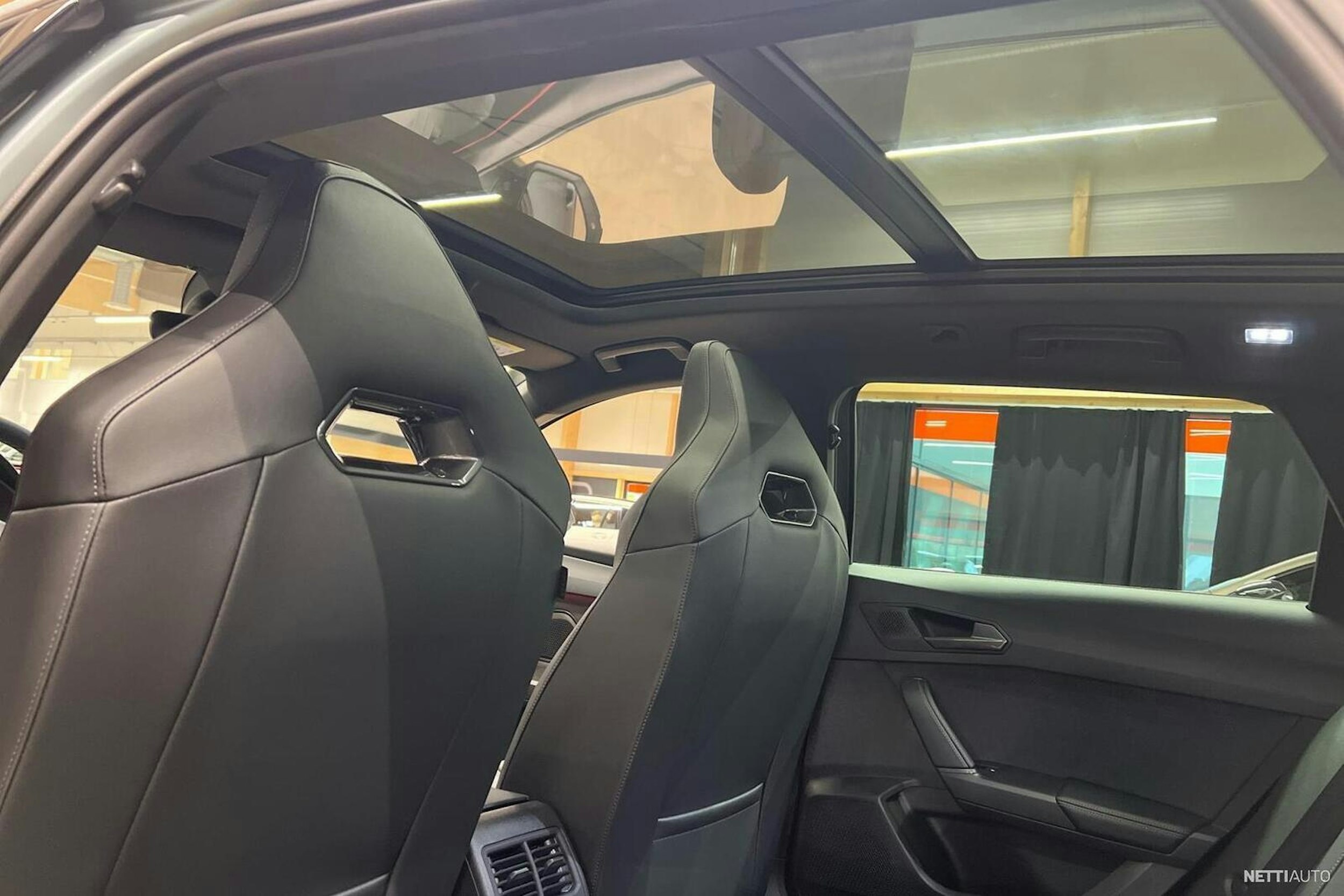 harmaa CUPRA Leon Sportstourer 2025 kuva 11.