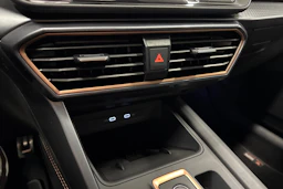 sininen CUPRA Leon Sportstourer 2025 kuva 26.