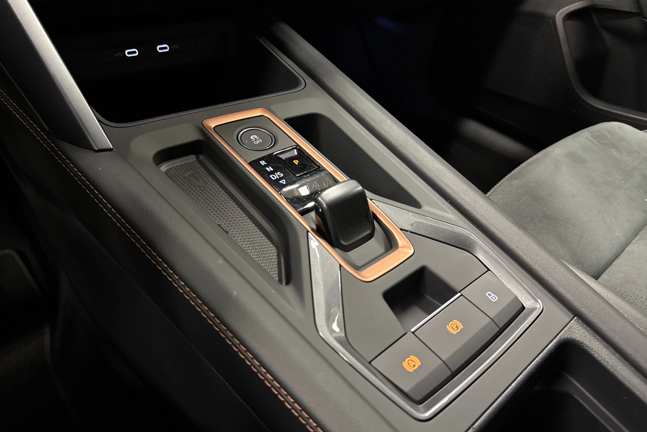 sininen CUPRA Leon Sportstourer 2025 kuva 27.