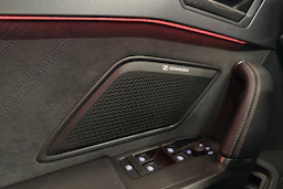 sininen CUPRA Leon Sportstourer 2025 kuva 28.