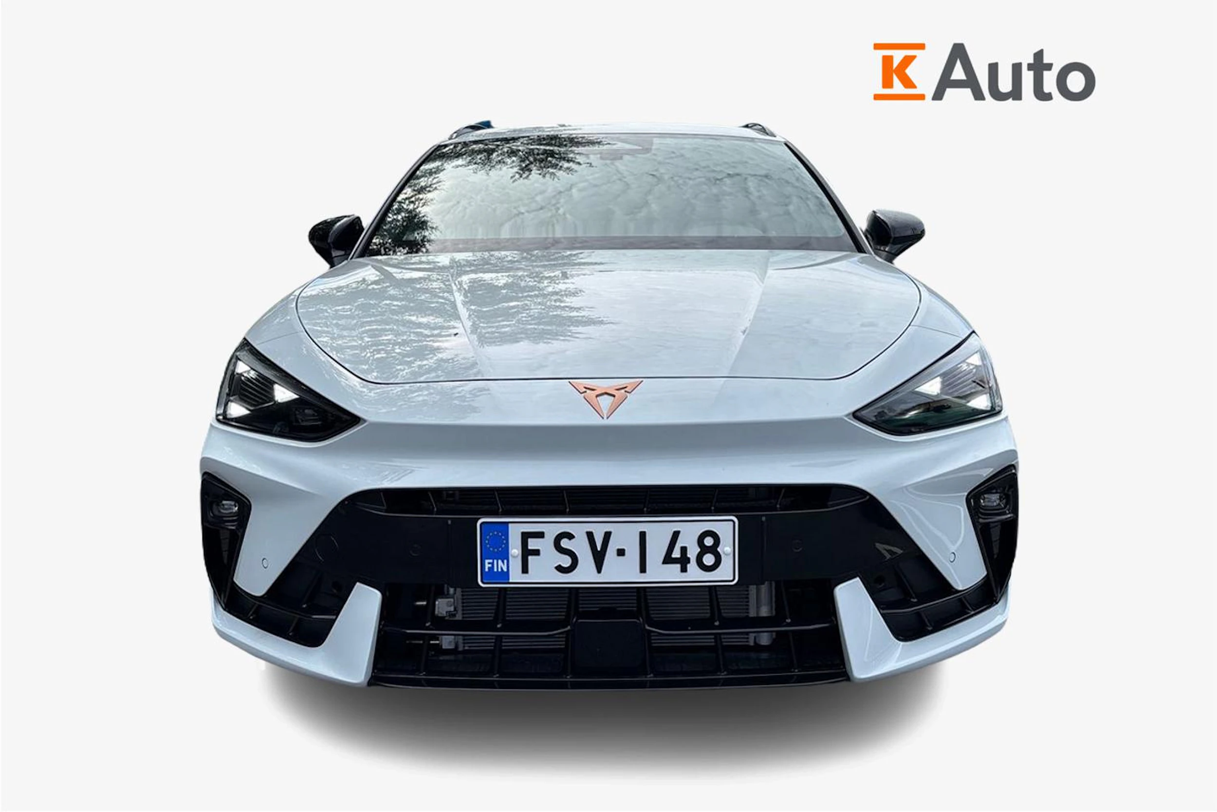 valkoinen CUPRA Leon Sportstourer 2026 kuva 4.