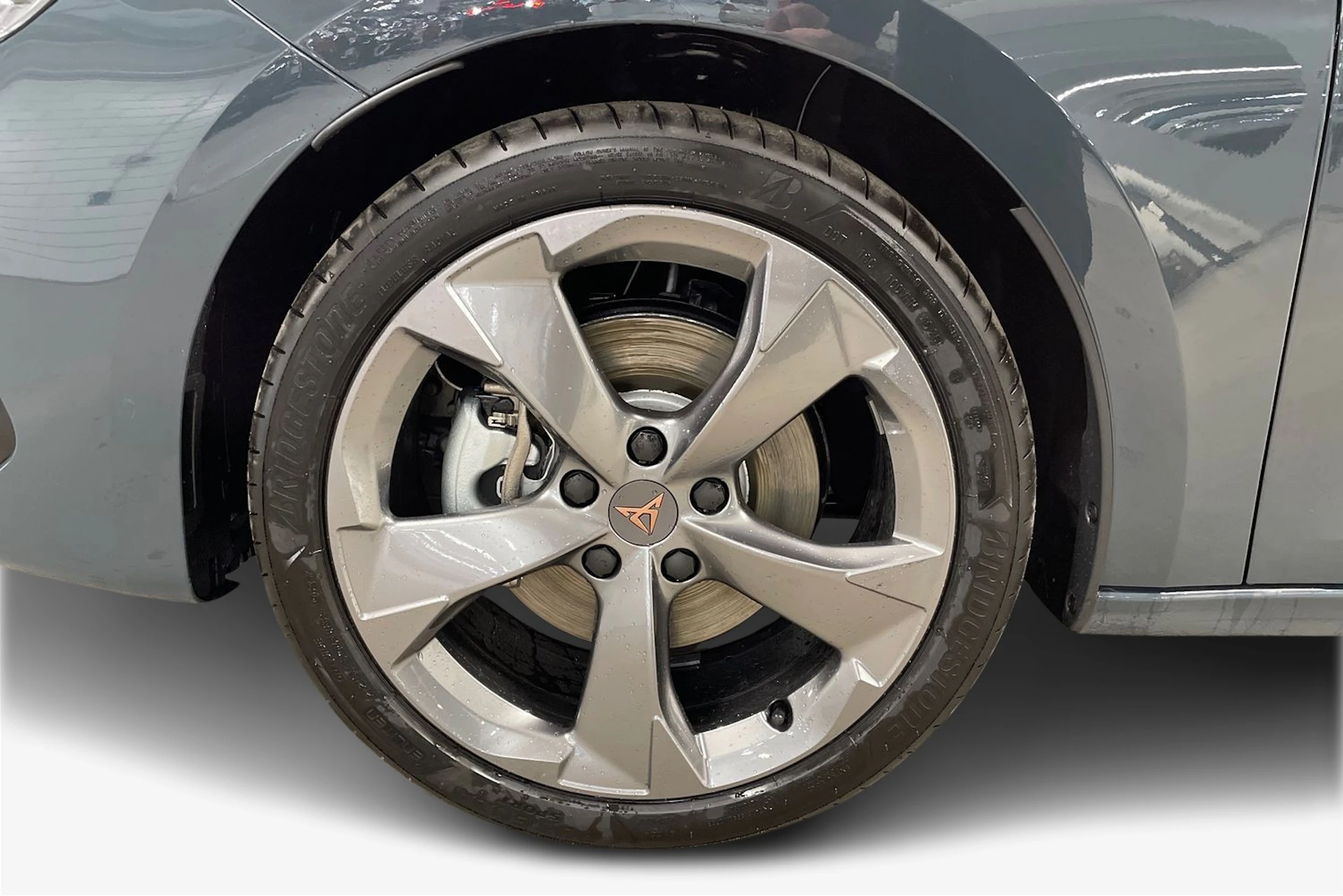 sininen CUPRA Leon Sportstourer 2026 kuva 9.