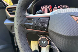 musta CUPRA Leon Sportstourer 2026 kuva 13.