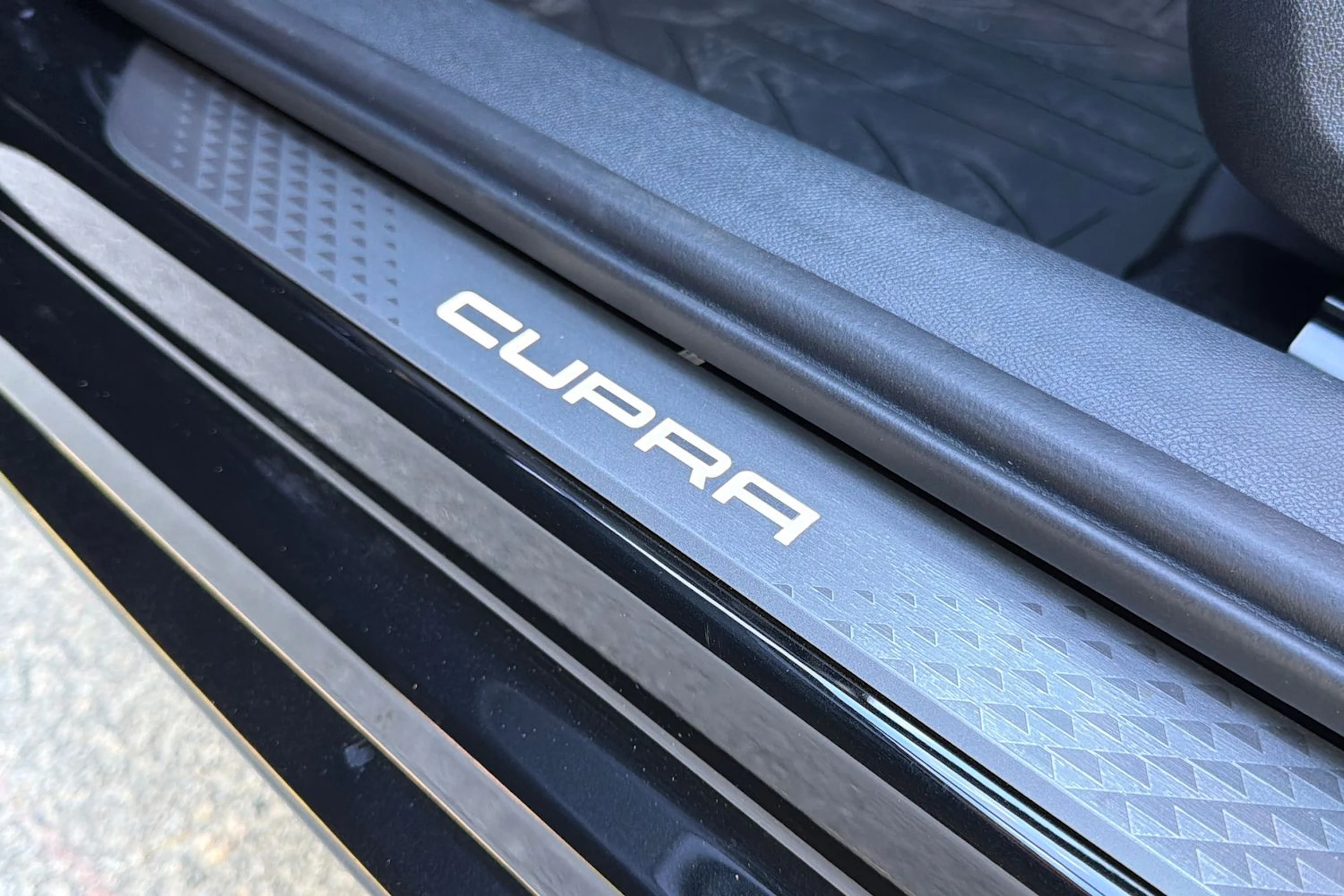 musta CUPRA Leon Sportstourer 2026 kuva 25.
