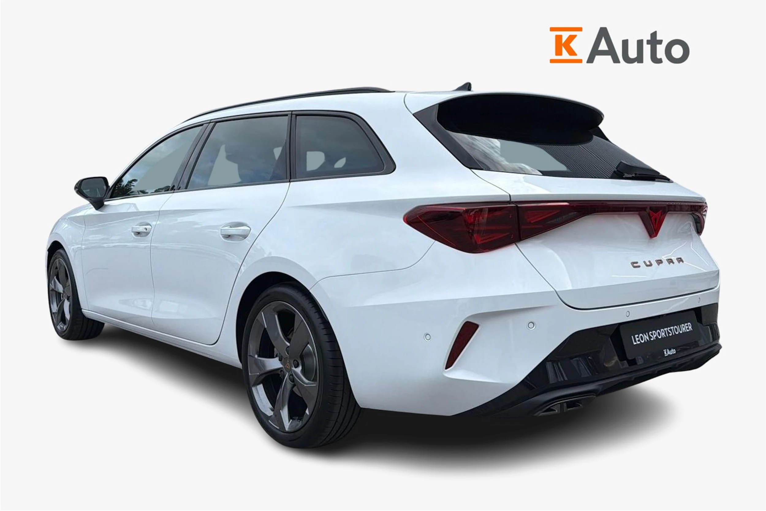 valkoinen CUPRA Leon Sportstourer 2026 kuva 2.