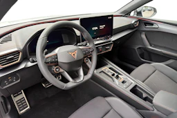 valkoinen CUPRA Leon Sportstourer 2026 kuva 6.