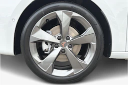 valkoinen CUPRA Leon Sportstourer 2026 kuva 9.
