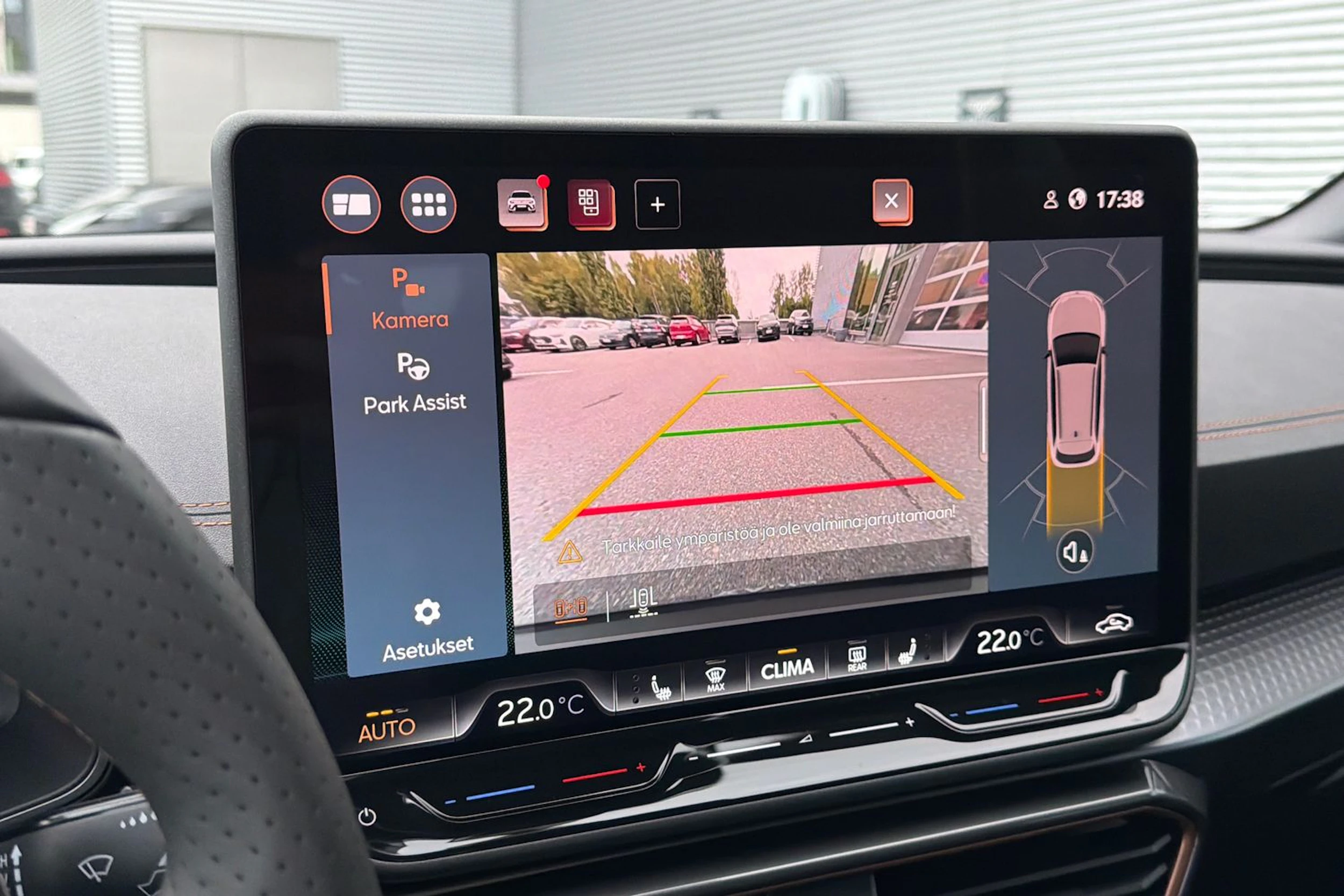 valkoinen CUPRA Leon Sportstourer 2026 kuva 15.