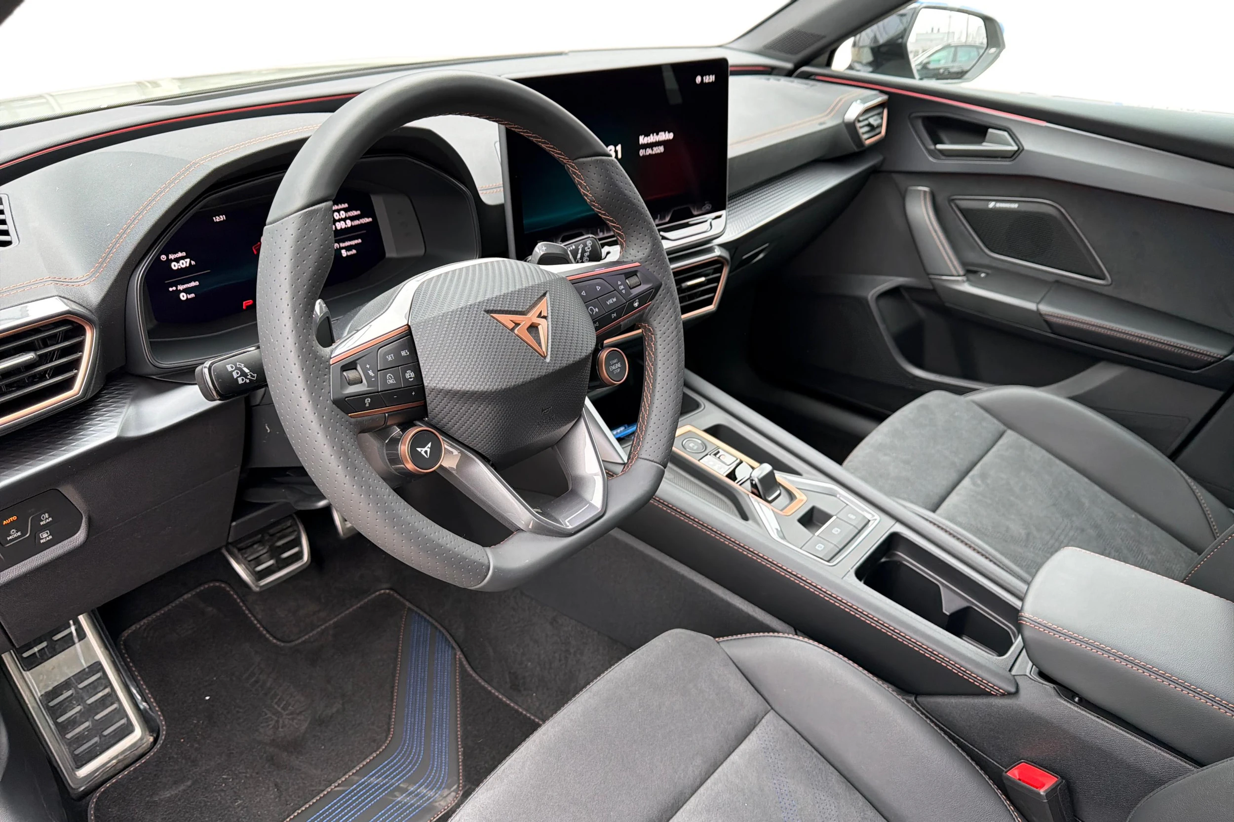 harmaa CUPRA Leon Sportstourer 2026 kuva 6.