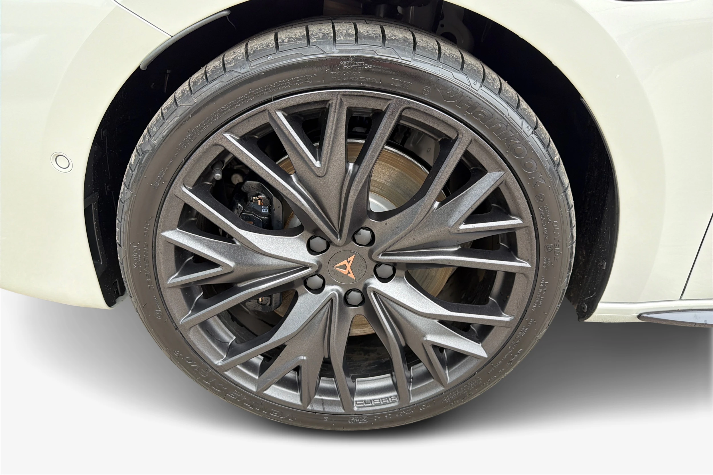 harmaa CUPRA Leon Sportstourer 2026 kuva 9.