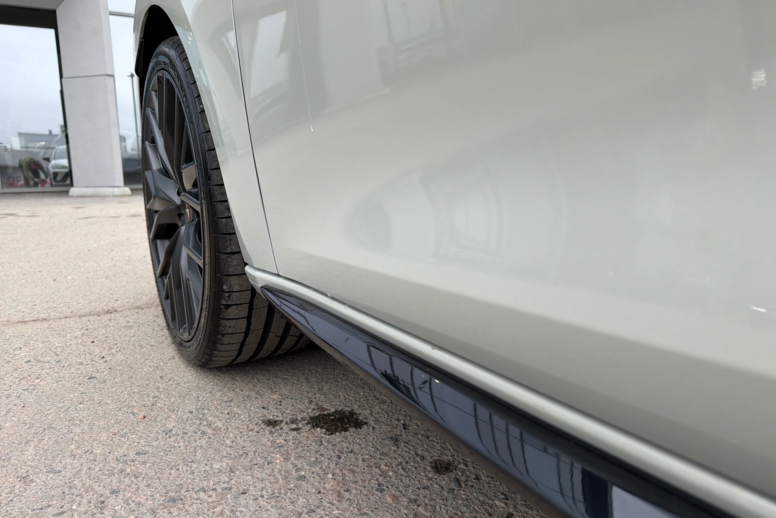 harmaa CUPRA Leon Sportstourer 2026 kuva 13.