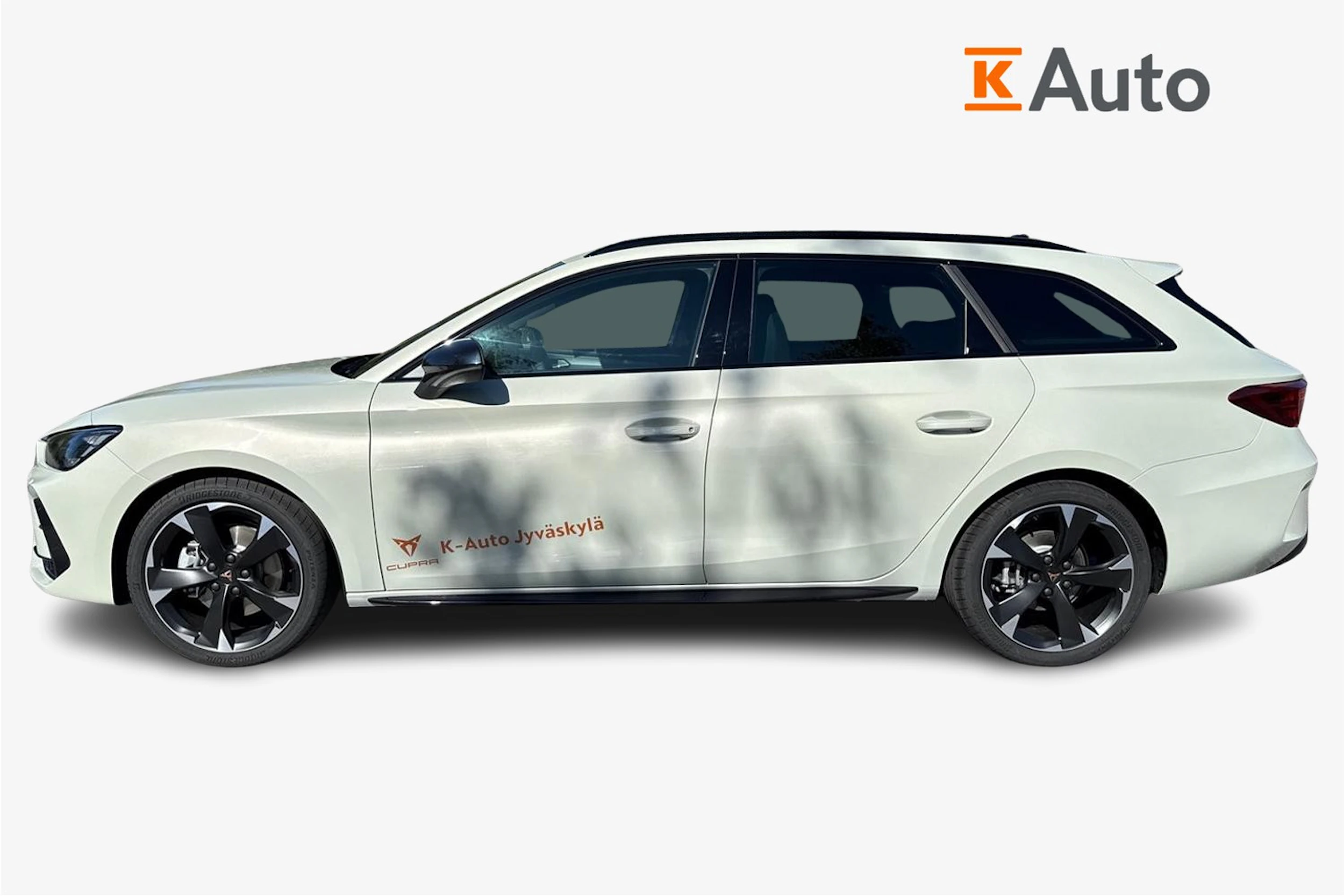 harmaa CUPRA Leon Sportstourer 2026 kuva 5.