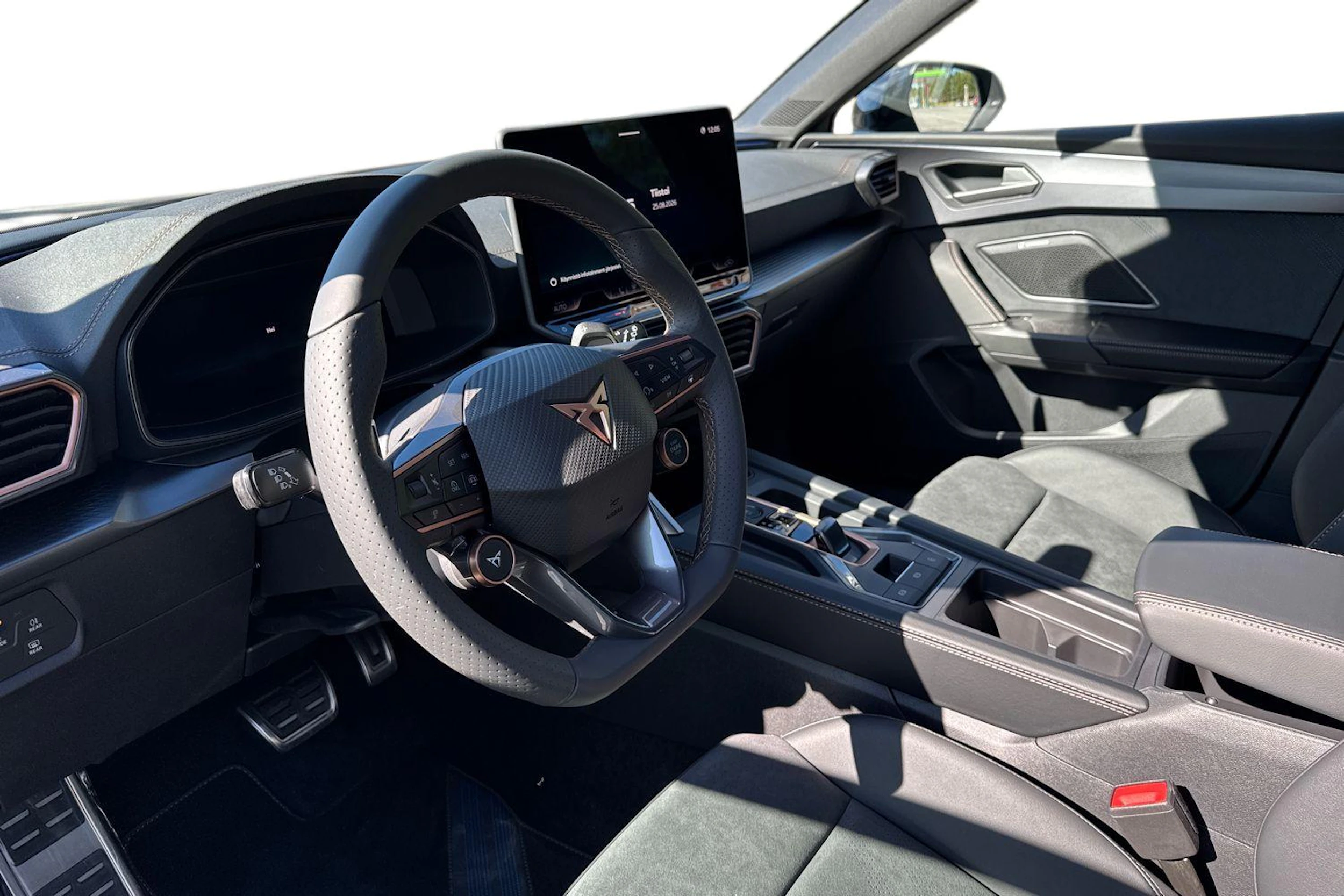 harmaa CUPRA Leon Sportstourer 2026 kuva 6.