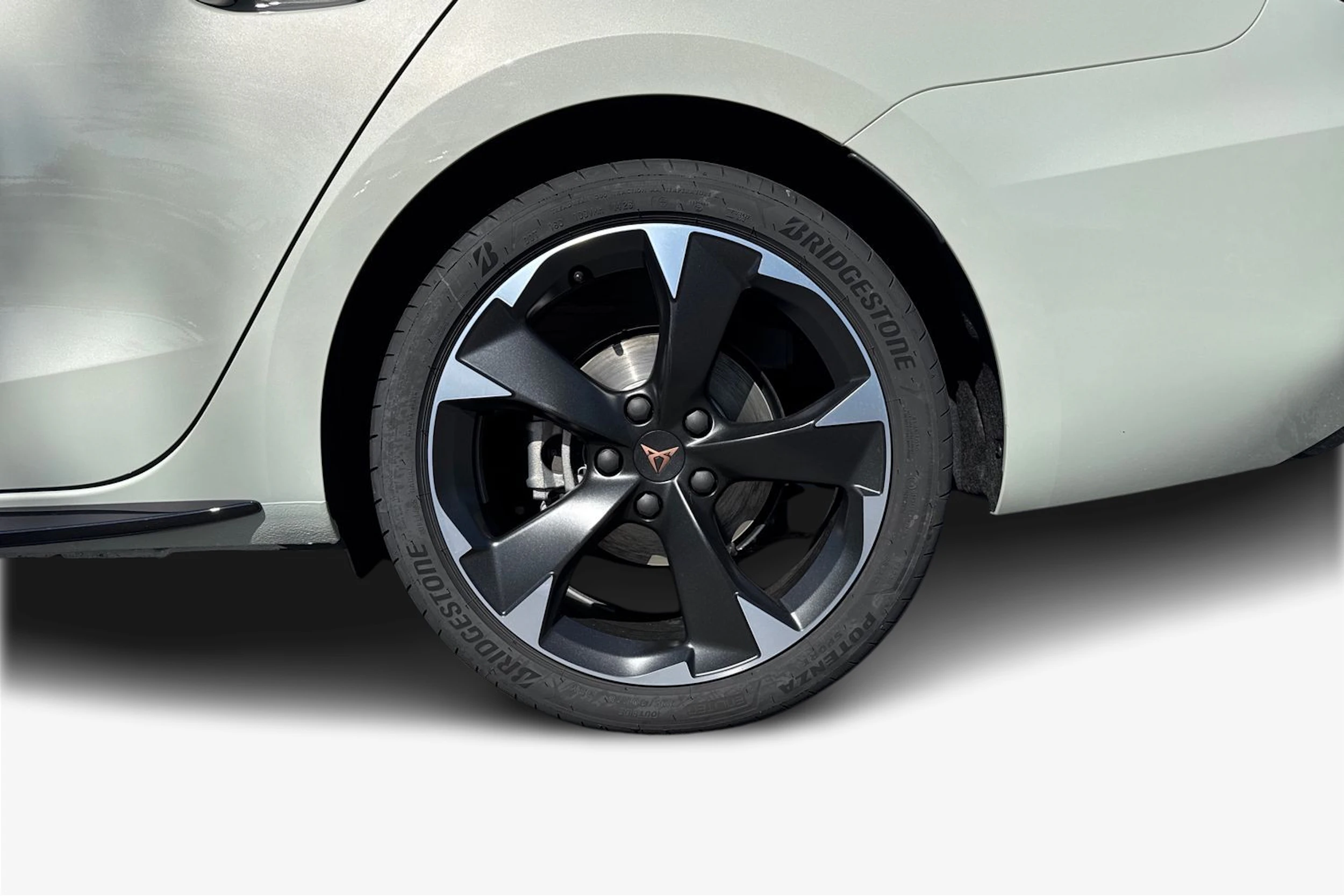 harmaa CUPRA Leon Sportstourer 2026 kuva 9.