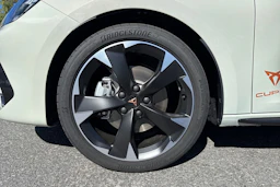 harmaa CUPRA Leon Sportstourer 2026 kuva 10.