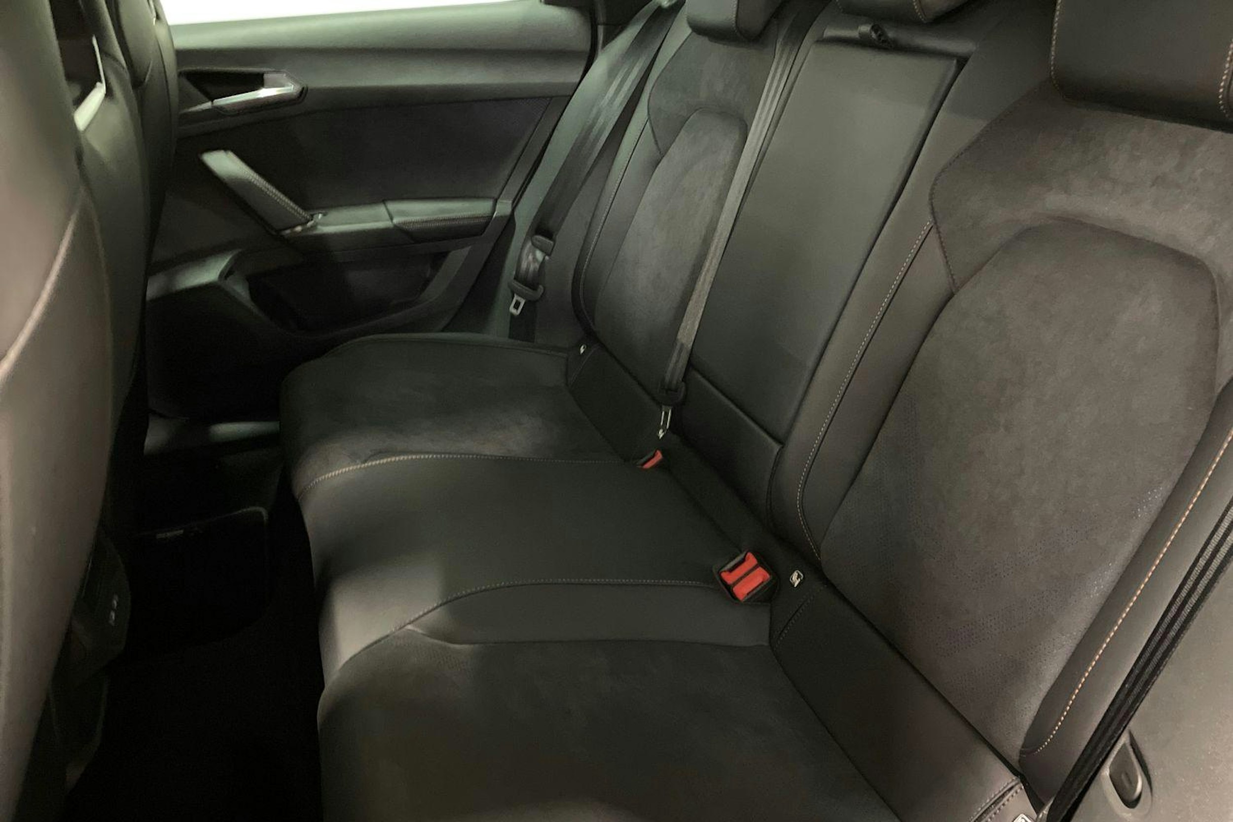 met. harmaa CUPRA Leon Sportstourer 2026 kuva 10.