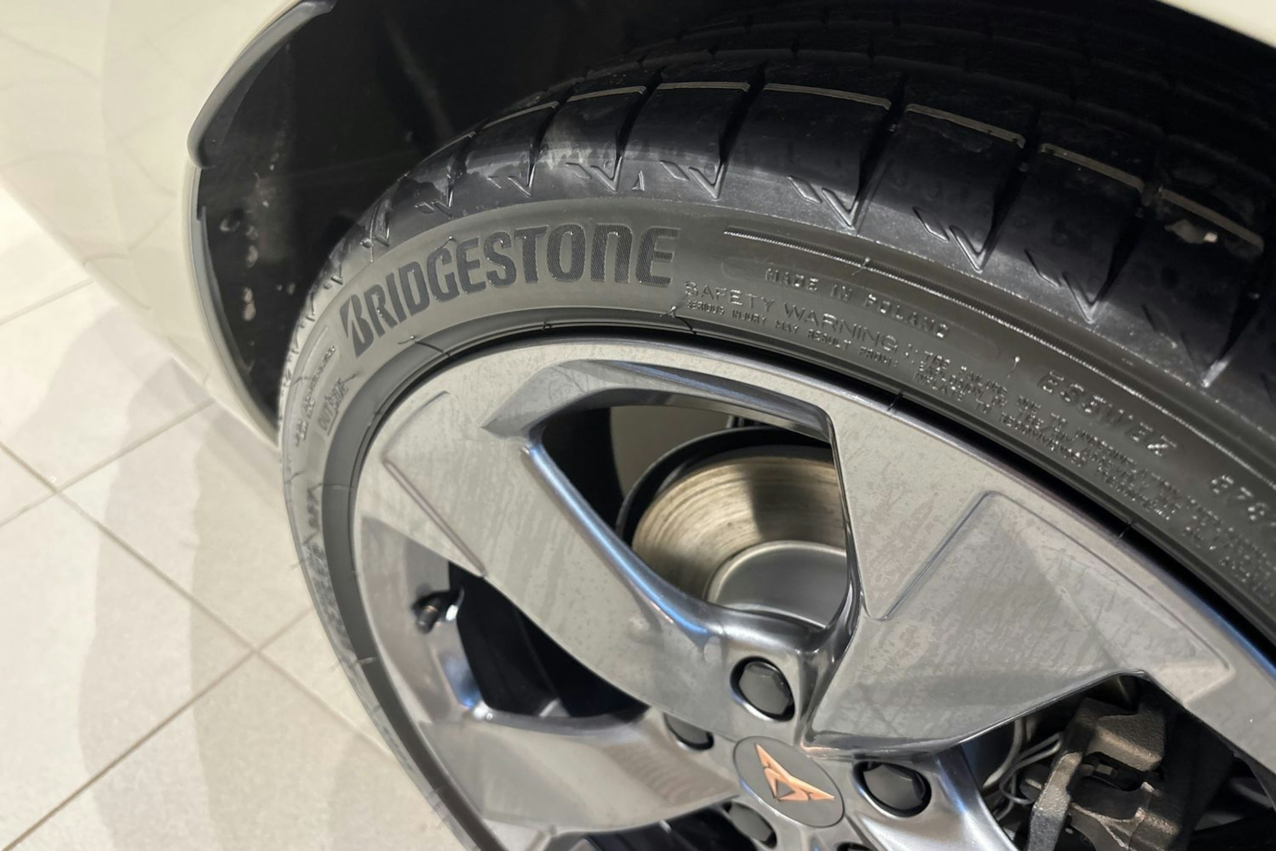 harmaa CUPRA Leon Sportstourer 2026 kuva 10.