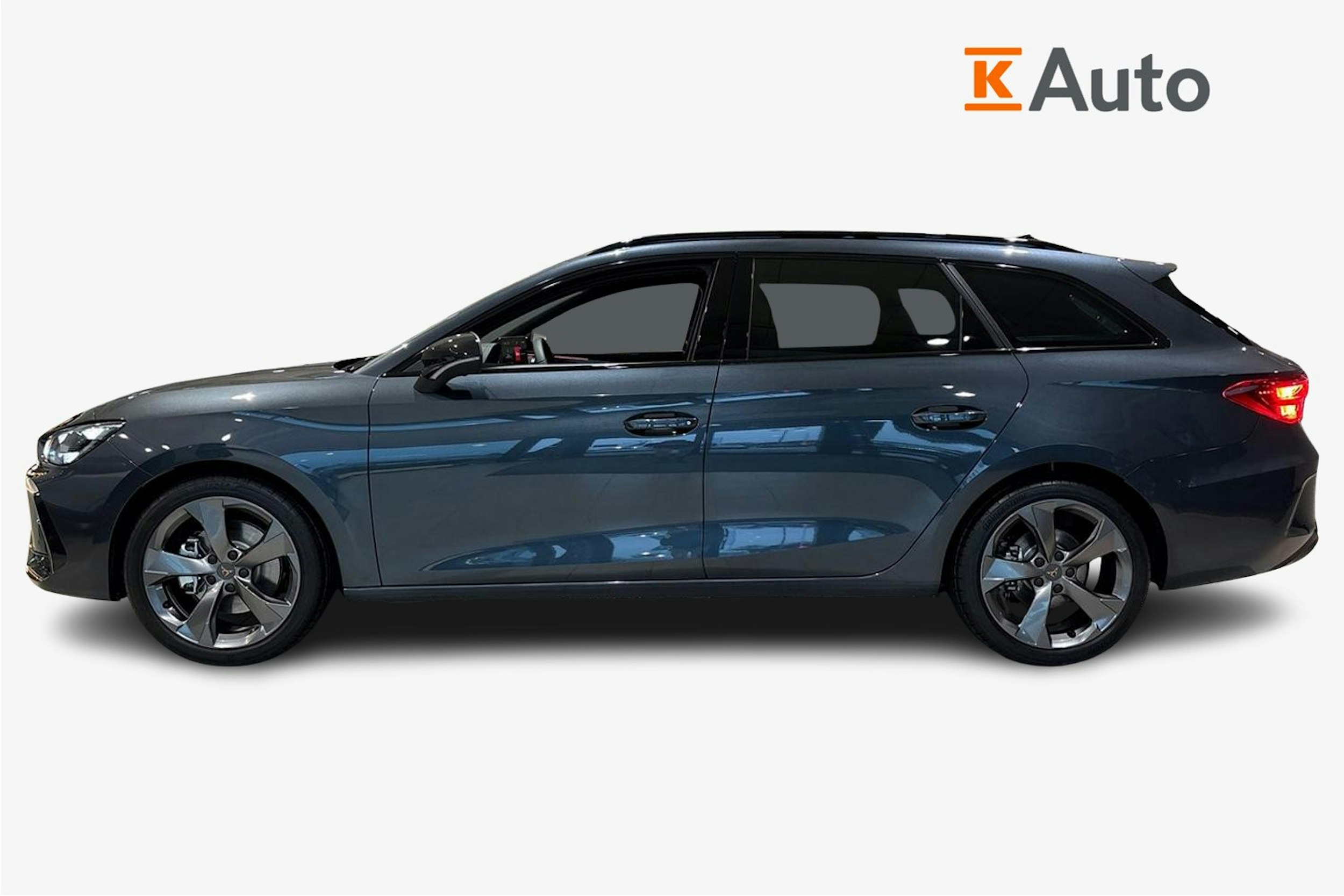 harmaa CUPRA Leon Sportstourer 2026 kuva 5.