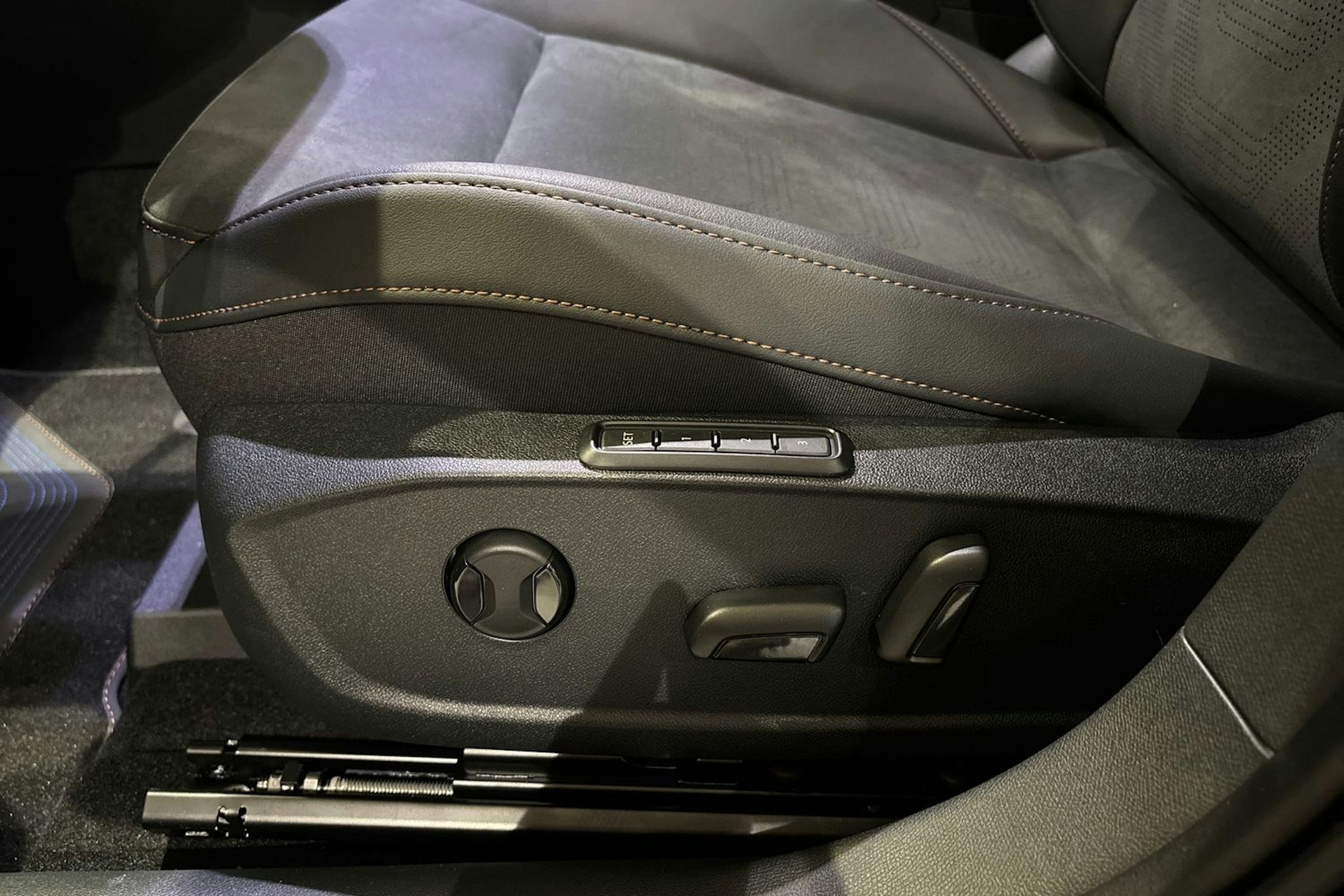 harmaa CUPRA Leon Sportstourer 2026 kuva 13.