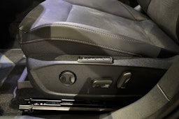 harmaa CUPRA Leon Sportstourer 2026 kuva 13.