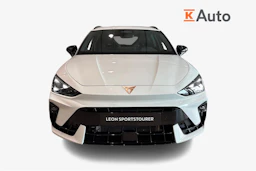 valkoinen CUPRA Leon Sportstourer 2026 kuva 4.