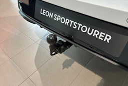 valkoinen CUPRA Leon Sportstourer 2026 kuva 13.