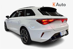 valkoinen CUPRA Leon Sportstourer 2026 kuva 2.