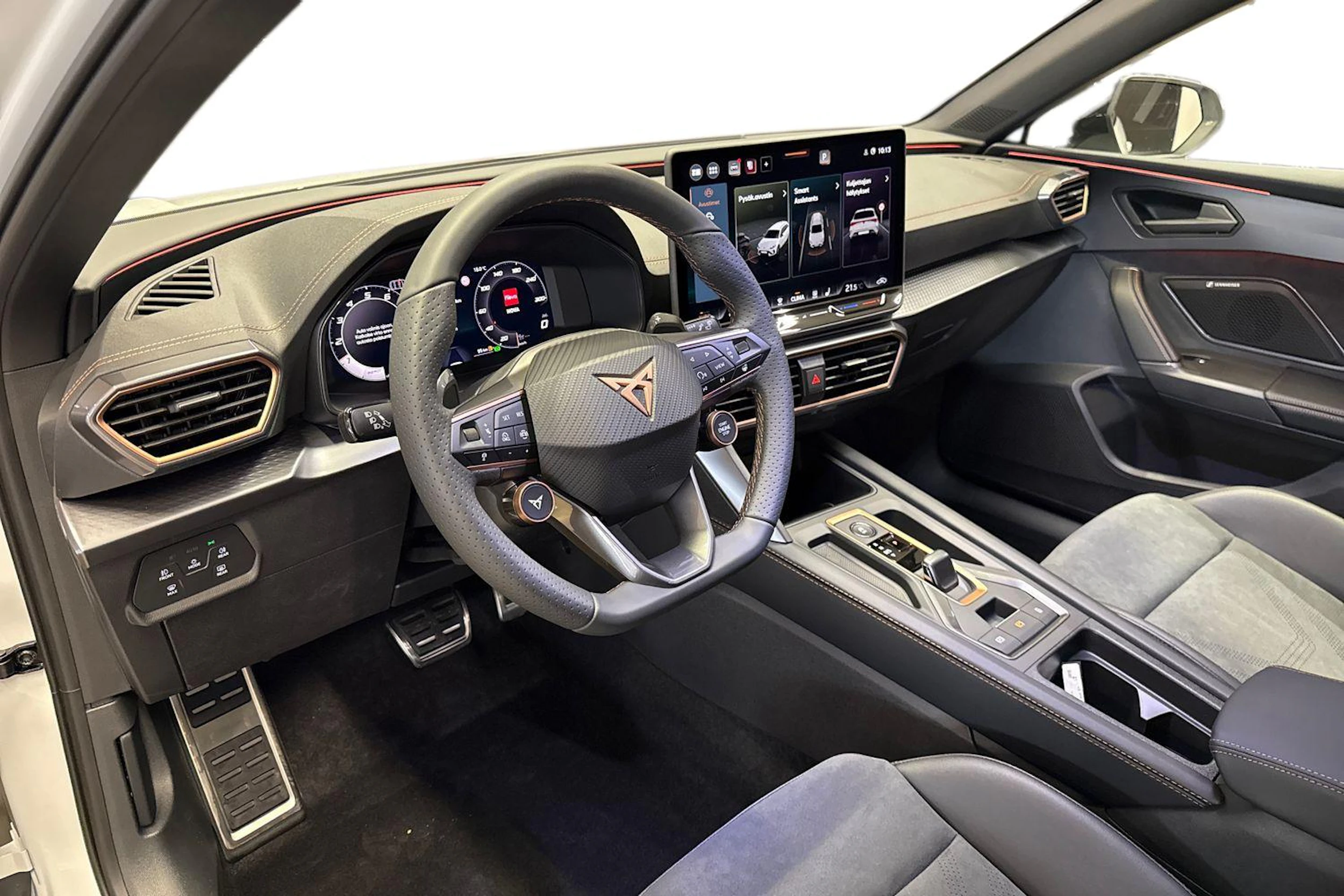 valkoinen CUPRA Leon Sportstourer 2026 kuva 6.