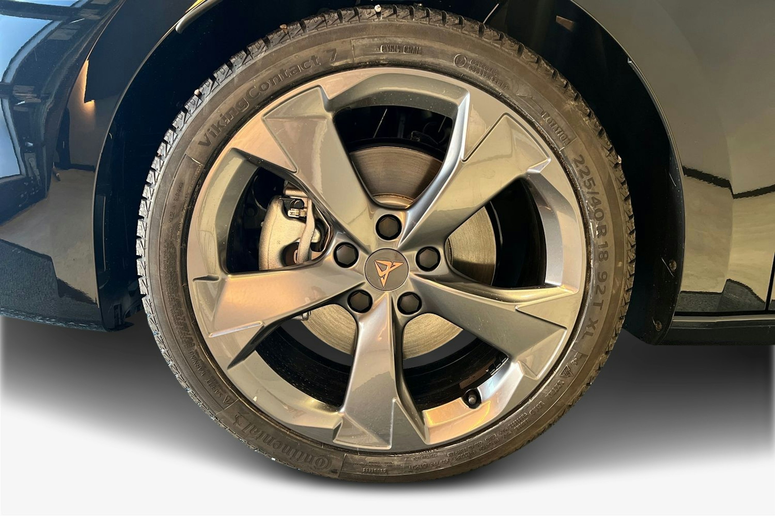 met. musta CUPRA Leon Sportstourer 2026 kuva 9.