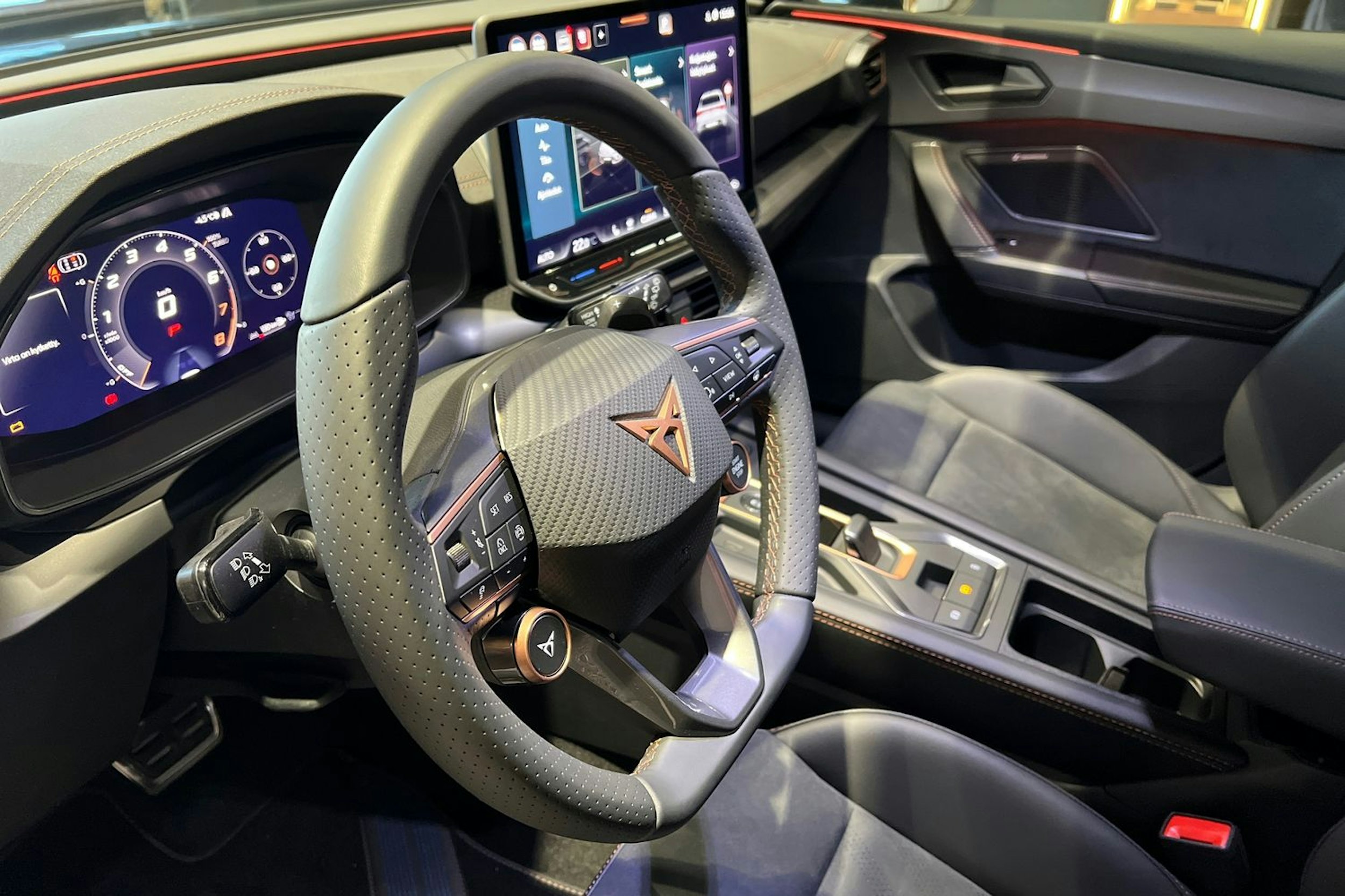 met. musta CUPRA Leon Sportstourer 2026 kuva 14.