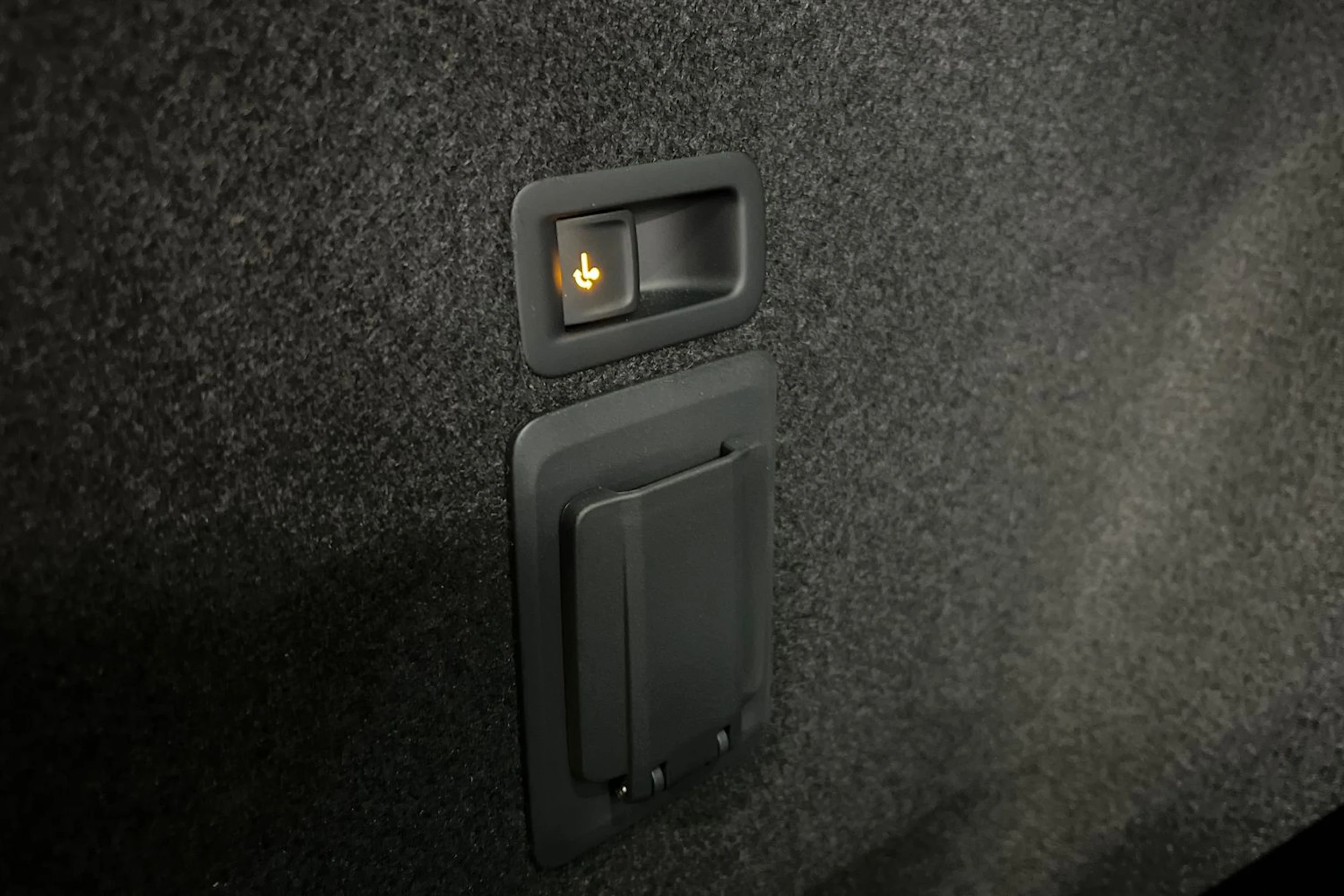 met. sininen CUPRA Leon Sportstourer 2026 kuva 15.