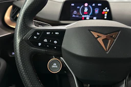 ruskea (beige) CUPRA Tavascan 2024 kuva 11.