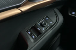 ruskea (beige) CUPRA Tavascan 2024 kuva 15.