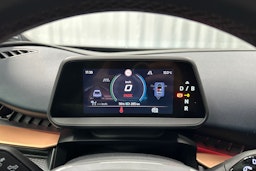 sininen CUPRA Tavascan 2024 kuva 19.