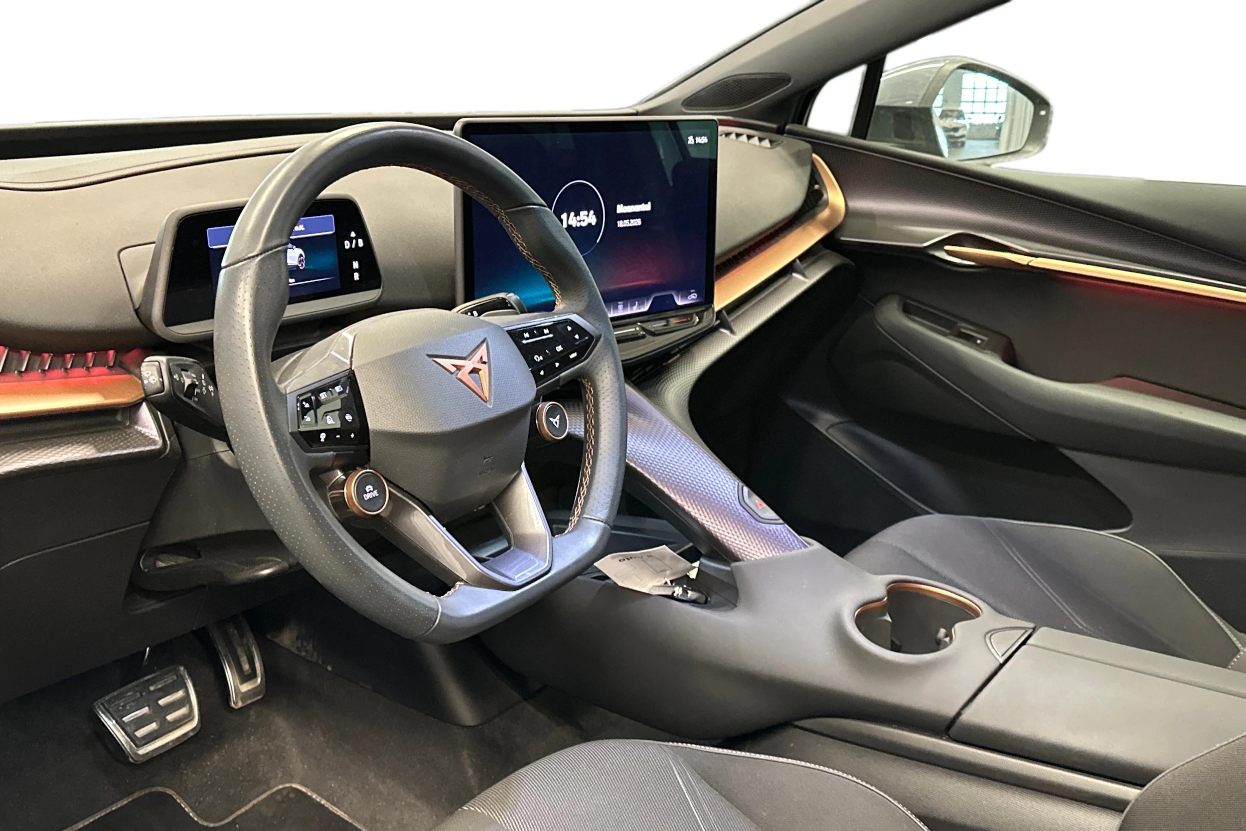 ruskea (beige) CUPRA Tavascan 2024 kuva 3.