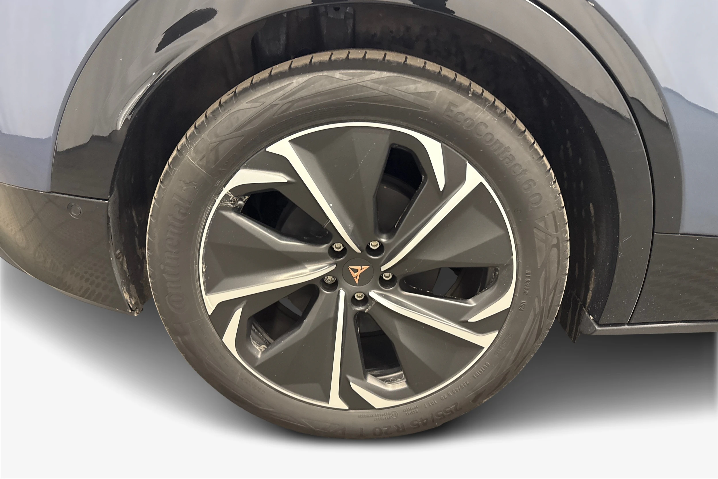 sininen CUPRA Tavascan 2024 kuva 9.