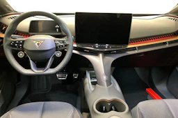 met. sininen CUPRA Tavascan 2024 kuva 7.