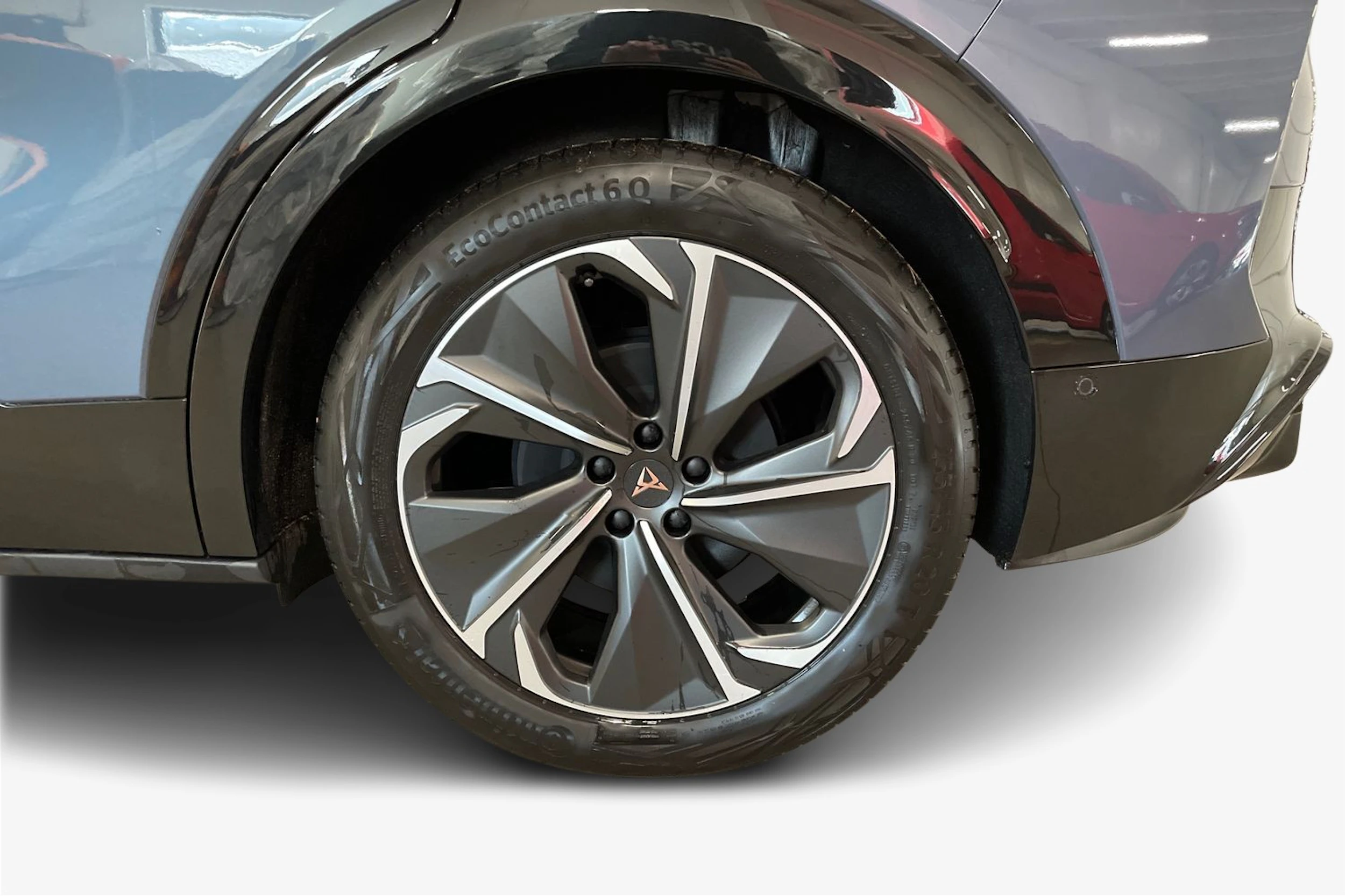 met. sininen CUPRA Tavascan 2024 kuva 9.