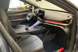 met. sininen CUPRA Tavascan 2024 kuva 13.